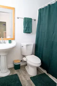 Bathrooms at 6319